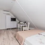 Accommodatie bij particulieren Pawel Jakubik *