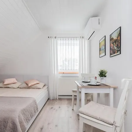 Pawel Jakubik Quarto em Acomodações Particulares *