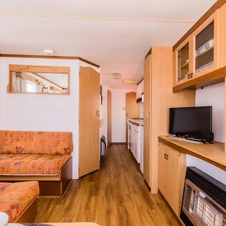 Quarto em Acomodações Particulares Pawel Jakubik *