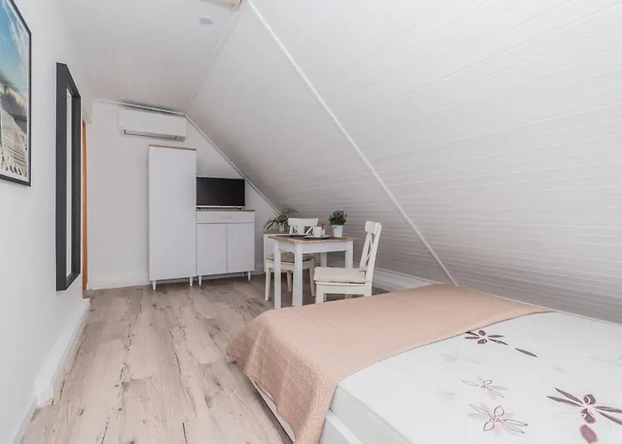 בית אירוח Pawel Jakubik *