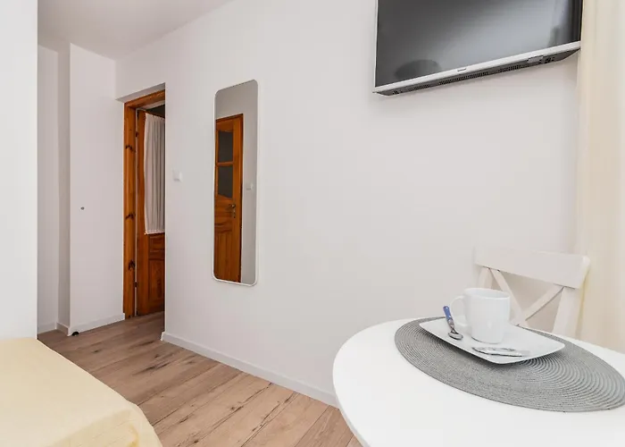 Pawel Jakubik בית אירוח