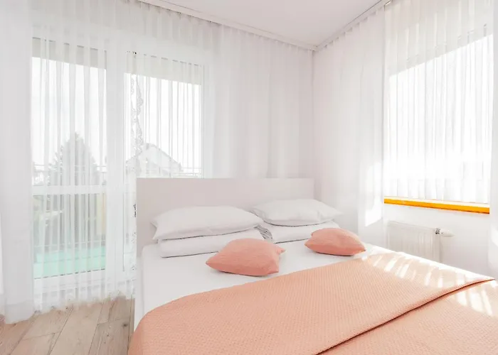 Pawel Jakubik בית אירוח