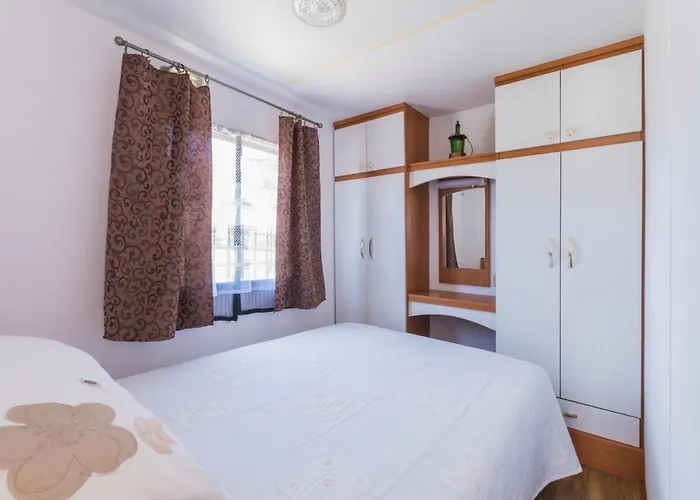 בית אירוח Pawel Jakubik